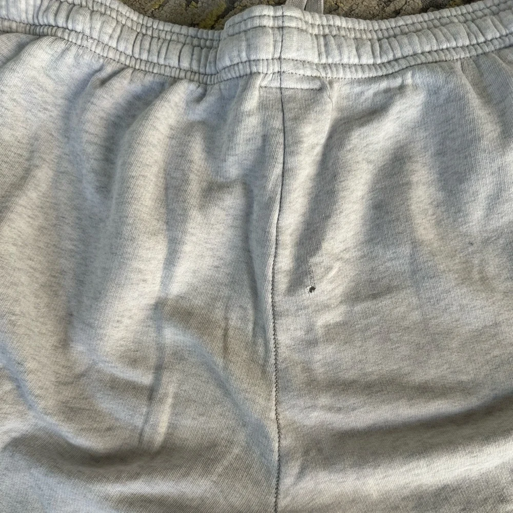Victoria's Secret Pink Sweatpants - Picture 3 of 4
